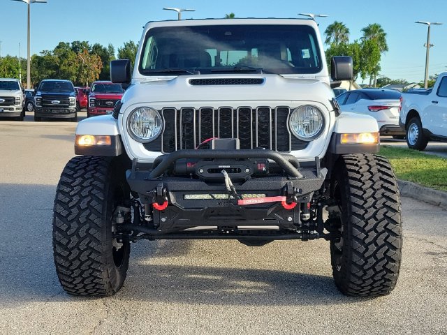Used 2025 Jeep Gladiator Sport AWD/4WD image 2