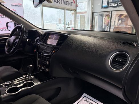 Used 2019 Nissan Pathfinder SV image 51