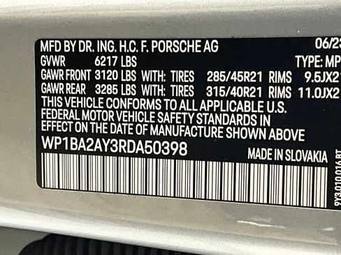 Used 2024 Porsche Cayenne Coupe image 30