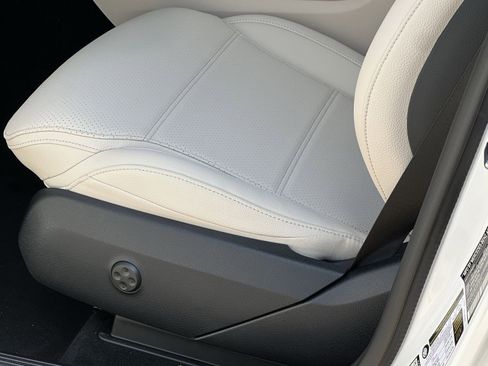 New 2026 Mercedes-Benz GLC 300 4MATIC image 19