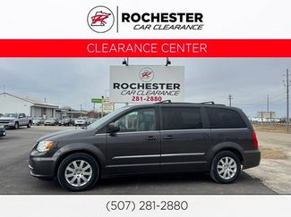 Used 2015 Chrysler Town & Country Touring video 1