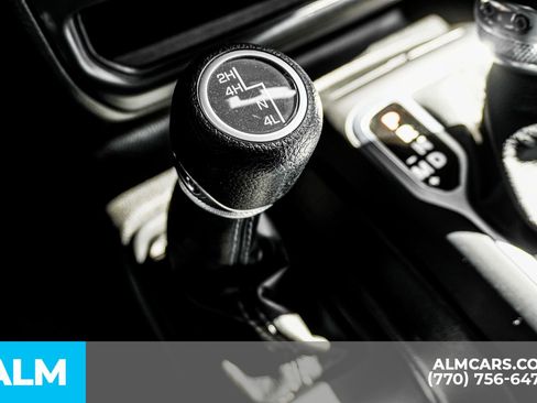 Used 2024 Jeep Wrangler Sport S image 44