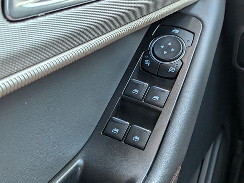 Used 2025 Ford Explorer Active RWD image 23