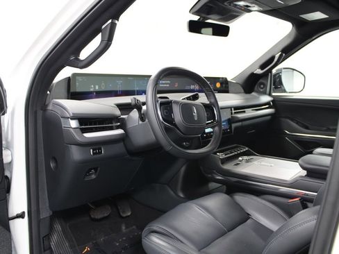 Used 2025 Lincoln Navigator Reserve w/ Jet Appearance Package image 27