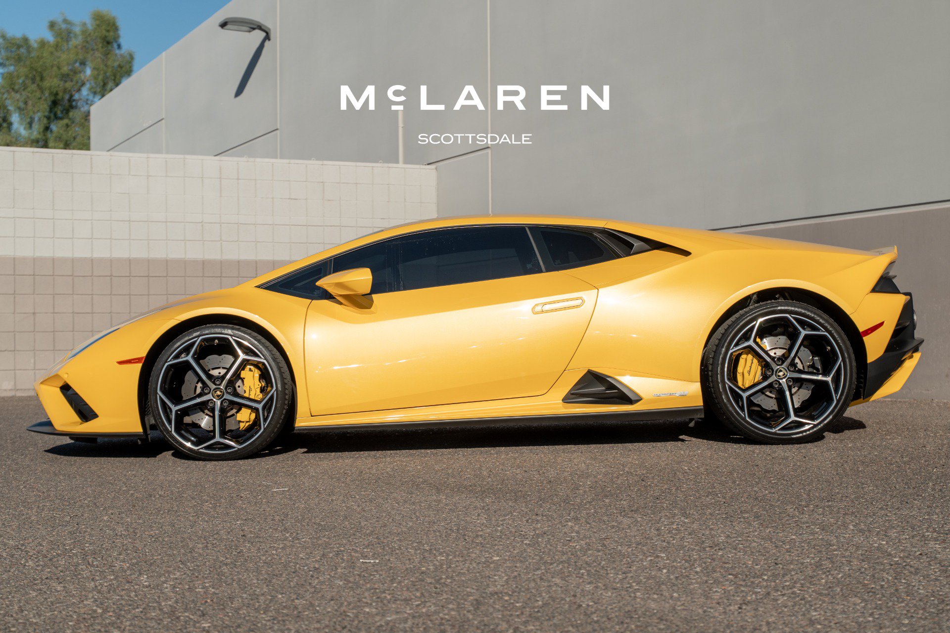 Used 2021 Lamborghini Huracan EVO RWD image 4