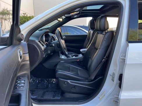 Used 2021 Jeep Grand Cherokee Laredo X image 83