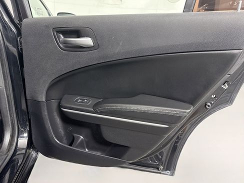 Used 2019 Dodge Charger SXT w/ Leather Interior Group image 28
