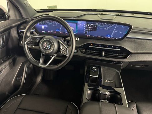 Used 2025 Buick Enclave Sport Touring image 13