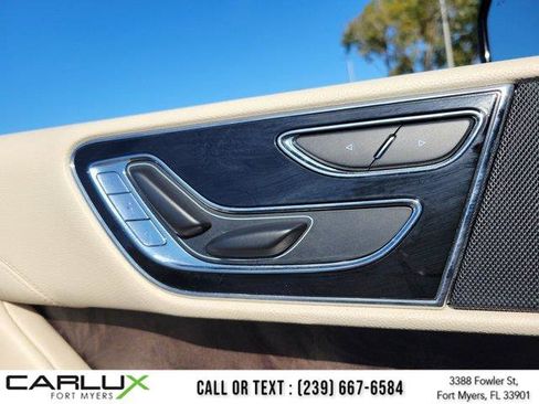 Used 2018 Lincoln Navigator Premiere image 23