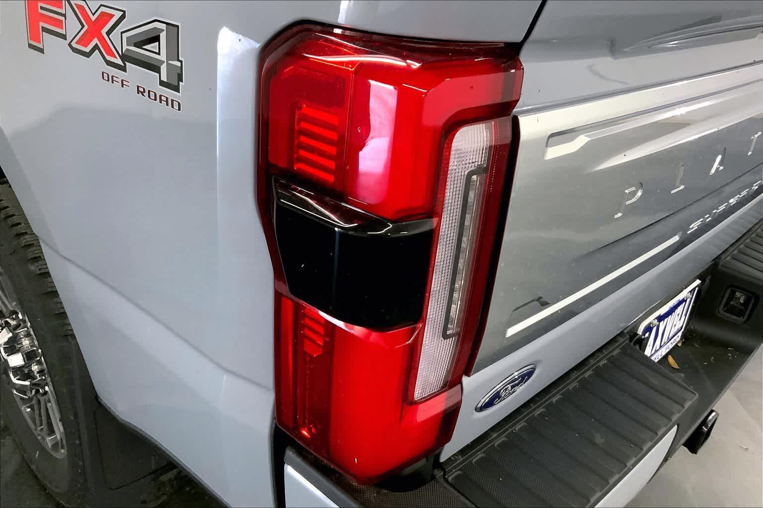 Used 2025 Ford F350 Platinum w/ Platinum Plus Package AWD/4WD image 15
