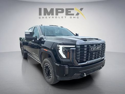 Used 2024 GMC Sierra 2500 Denali Ultimate AWD/4WD image 5