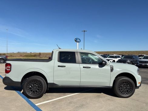 Used 2023 Ford Maverick XLT image 6