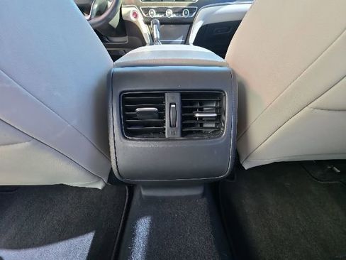 Used 2018 Honda Accord EX-L image 26