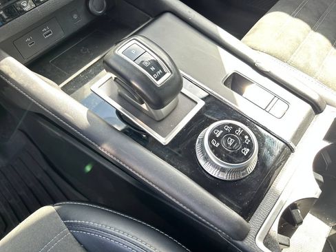 Used 2024 Mitsubishi Outlander SE AWD/4WD image 38