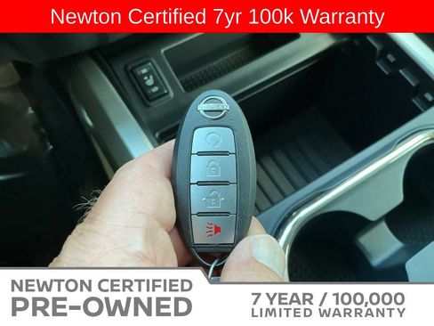 Used 2024 Nissan Titan SV w/ SV Convenience Package RWD image 36