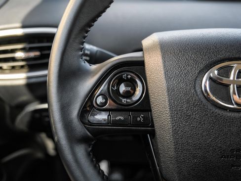 Used 2021 Toyota Prius Prime XLE image 15