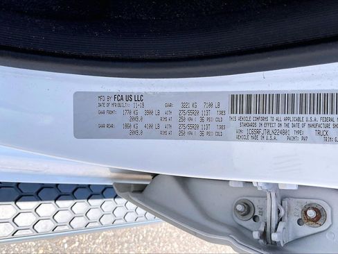 Used 2020 RAM 1500 Laramie AWD/4WD image 30