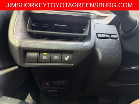 Used 2024 Toyota Prius XLE FWD image 30