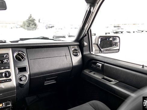 Used 2016 Ford Expedition XL image 30