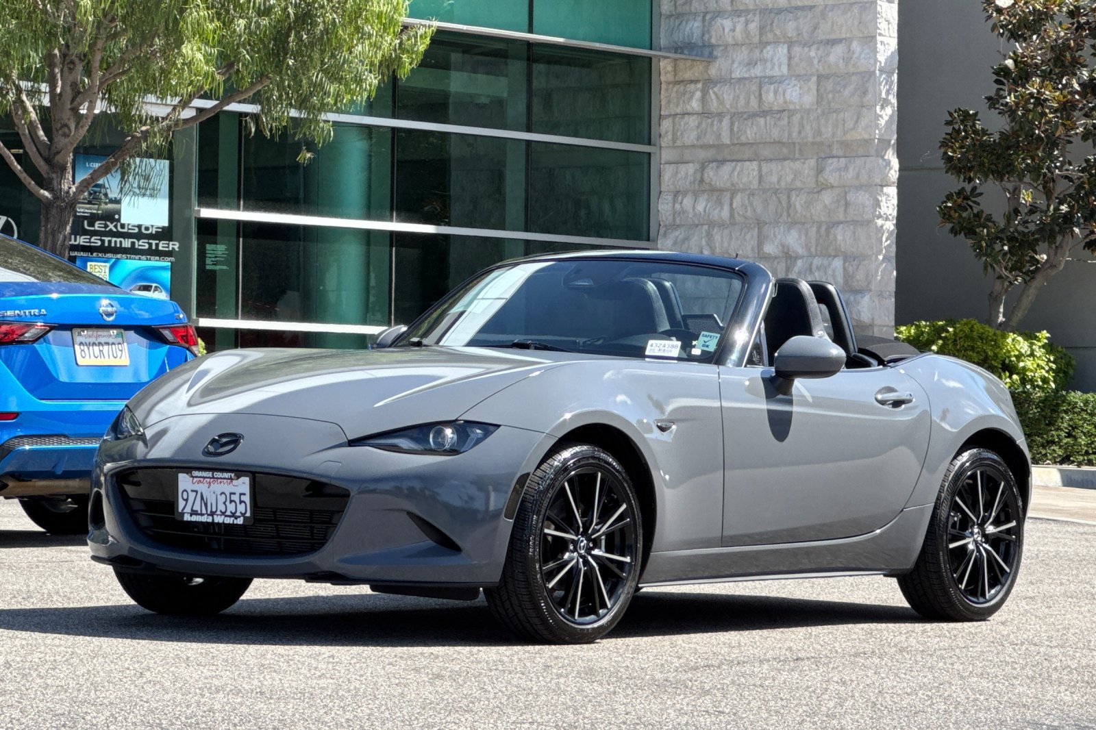 Used 2025 MAZDA MX-5 Miata Grand Touring RWD image 8