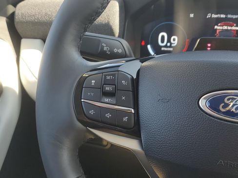 New 2026 Ford Explorer Platinum w/ LUX Leather Package image 24