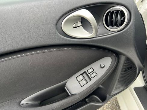 Used 2020 Nissan 370Z w/ Sport Package image 31