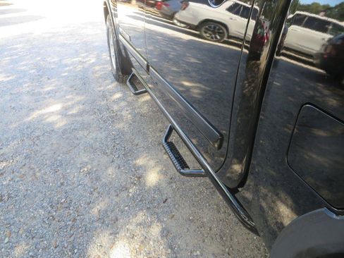 Used 2011 Nissan Titan PRO-4X image 10