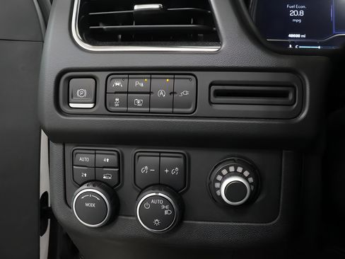 Used 2022 Chevrolet Tahoe RST w/ Luxury Package AWD/4WD image 19