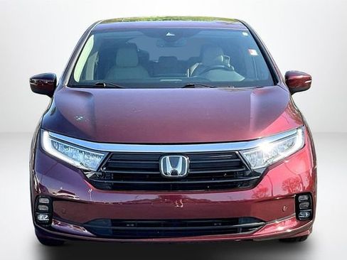 Used 2021 Honda Odyssey Touring image 3