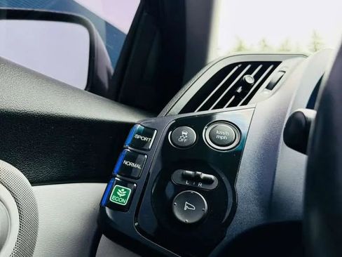 Used 2011 Honda CR-Z EX image 12