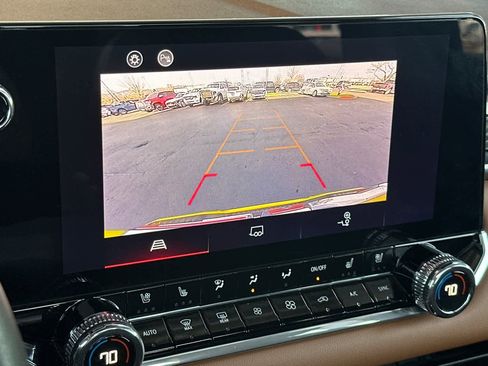 Used 2023 GMC Canyon AT4 w/ AT4 Premium Package image 18