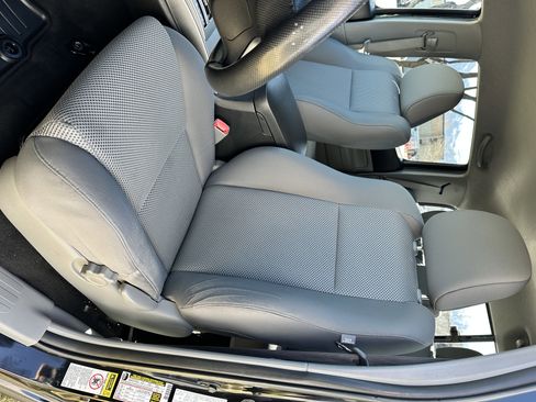 Used 2015 Toyota Tacoma 4x4 Double Cab w/ TRD Sport Package image 18