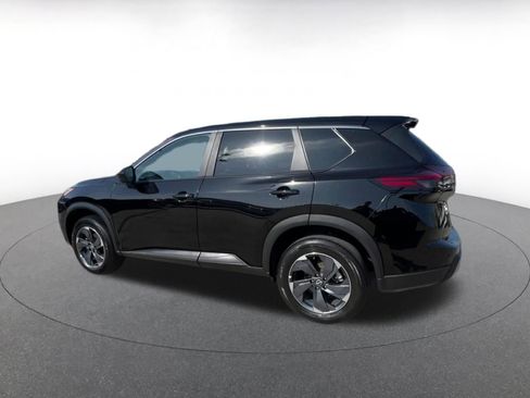 Used 2025 Nissan Rogue SV FWD image 10