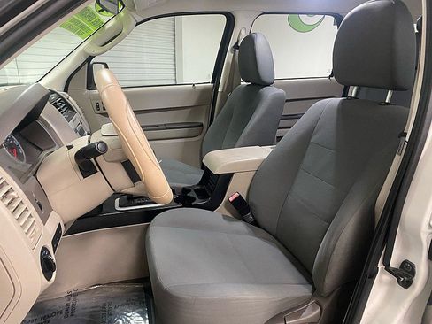 Used 2012 Ford Escape XLS image 9