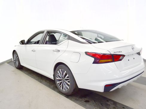 Used 2025 Nissan Altima 2.5 SV image 5