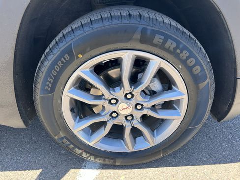 Certified 2024 GMC Terrain SLT AWD/4WD image 9