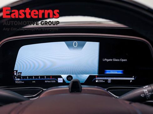 Used 2024 Cadillac Escalade Sport Platinum w/ LPO, ONYX Package image 18