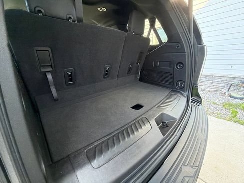 Used 2023 Chevrolet Tahoe LT AWD/4WD image 19