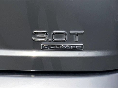 Used 2018 Audi Q7 3.0T Prestige AWD/4WD image 28