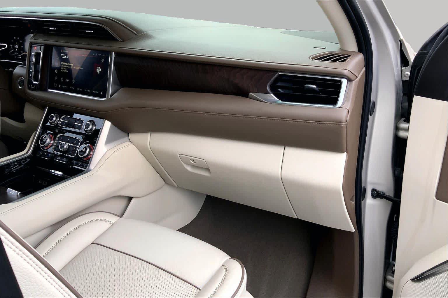 Used 2024 GMC Yukon Denali RWD image 19