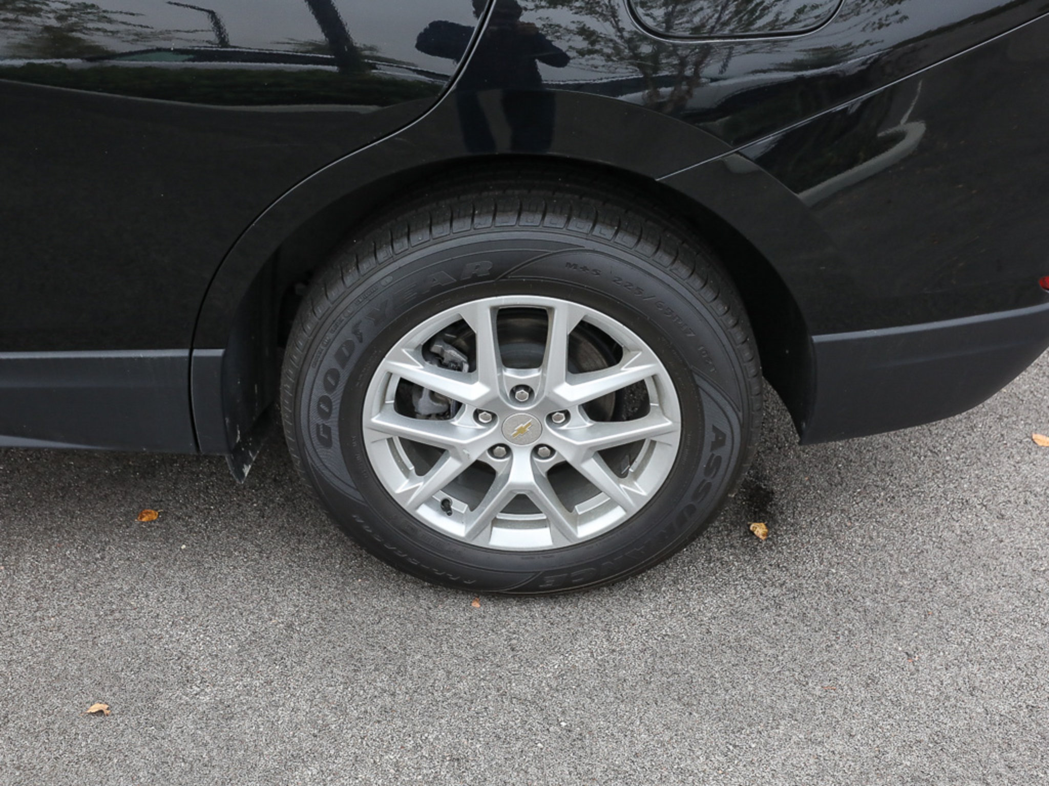 Used 2024 Chevrolet Equinox LT AWD/4WD image 4