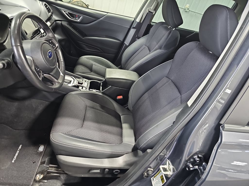 Used 2022 Subaru Forester Premium AWD/4WD image 15