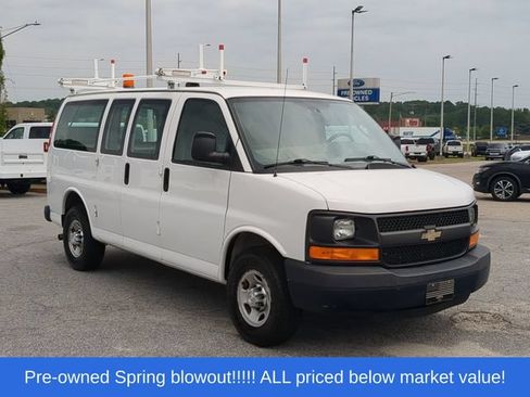 Used 2016 Chevrolet Express 2500 RWD image 15