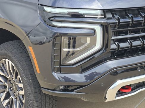 Used 2025 Chevrolet Tahoe Z71 AWD/4WD image 30