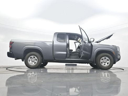 Used 2022 Nissan Frontier S AWD/4WD image 39