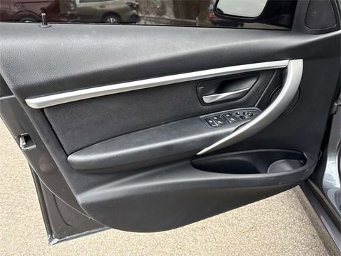 Used 2018 BMW 330i xDrive Sedan image 8