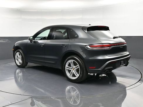 Certified 2025 Porsche Macan image 3