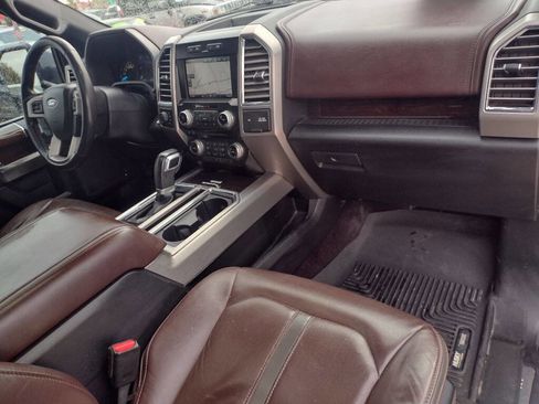Used 2015 Ford F150 Platinum w/ Equipment Group 701A Luxury image 19