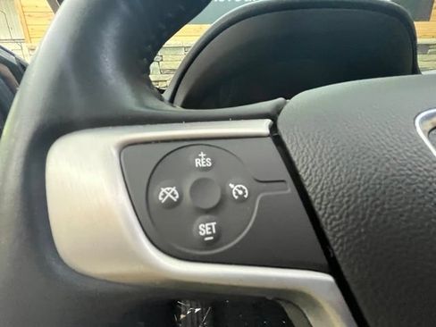 Used 2019 GMC Terrain SLE FWD image 25