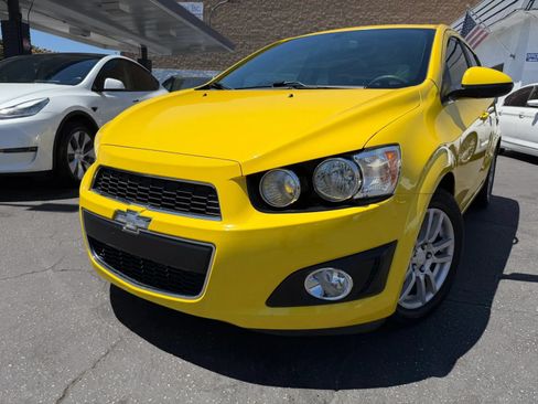 Used 2016 Chevrolet Sonic LT w/ LT Promotional Package FWD image 3